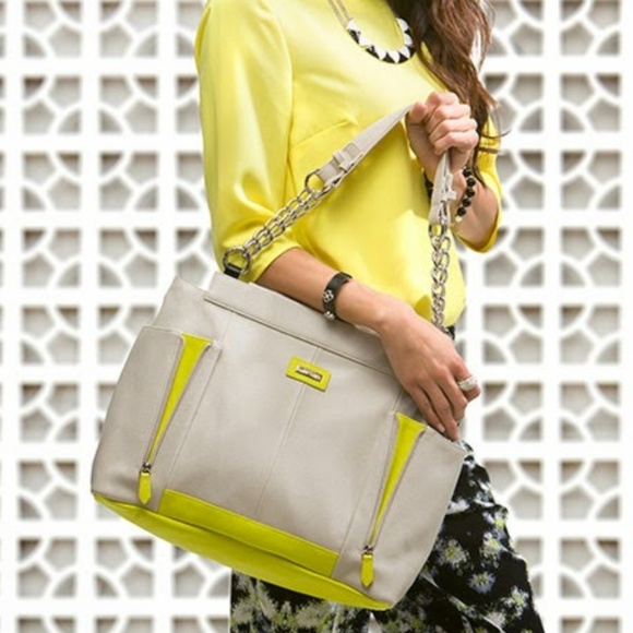 Alicia Shell - Picture 1 of 1